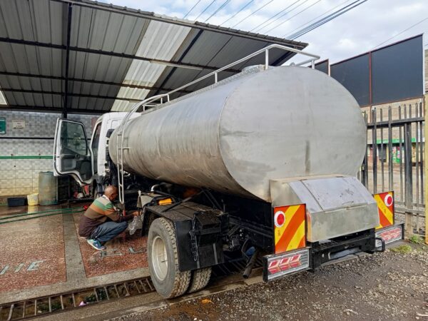 Stainless Steel Transport Tanks - Image 4